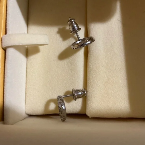 Preloved FENDI Pierced Petite Silver Earrings w/Crystals - Picture 6 of 12